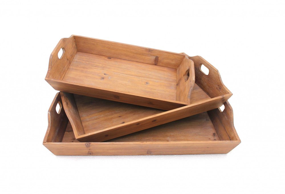 Juego de tres bandejas para servir de madera marrón