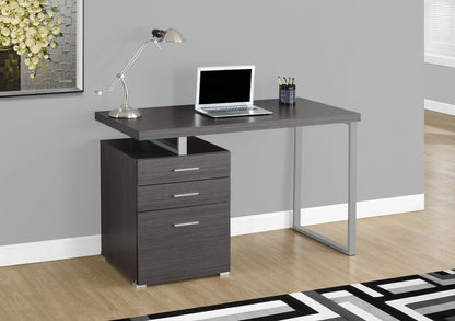 Escritorio para computadora de 24" gris y plateado con tres cajones