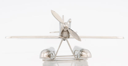 Escultura de sobremesa de avión a escala de 7" en metal niquelado, pintada a mano