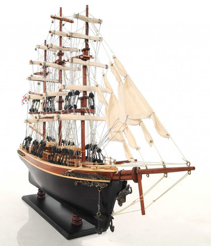 Escultura de mesa de barco Cutty Sark de 17" en madera marrón y metal, pintada a mano