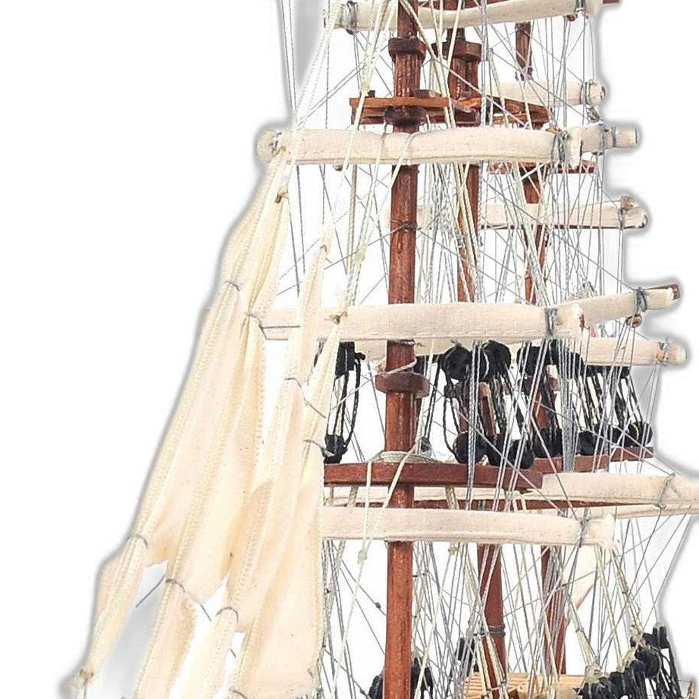 Escultura de mesa de barco Cutty Sark de 17" en madera marrón y metal, pintada a mano