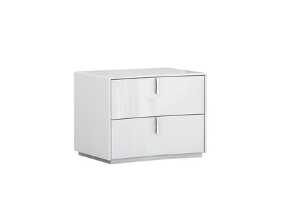 Juego de dormitorio de cuatro piezas de madera maciza blanca y manufacturada con espejo