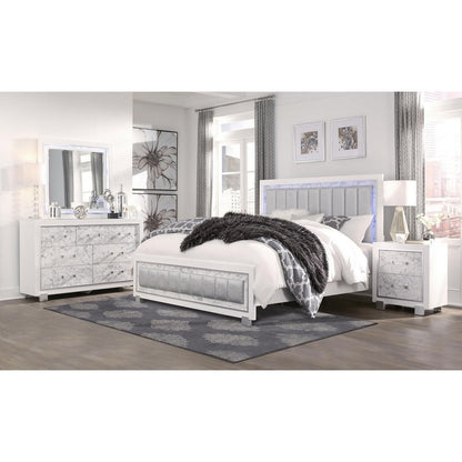 Moderna y lujosa cama Queen blanca con cabecera acolchada e iluminación LED