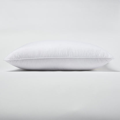 Juego de 2 almohadas Lux de satén alternativo de plumón tamaño king, tamaño mediano