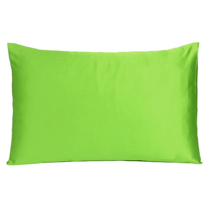 Juego de 2 fundas de almohada Queen de satén sedoso en color verde brillante y soñador