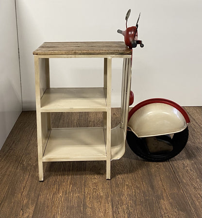 Mueble para scooter rústico en color rojo y vainilla