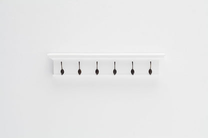Perchero clásico de madera blanca de 39" con seis ganchos para colgar