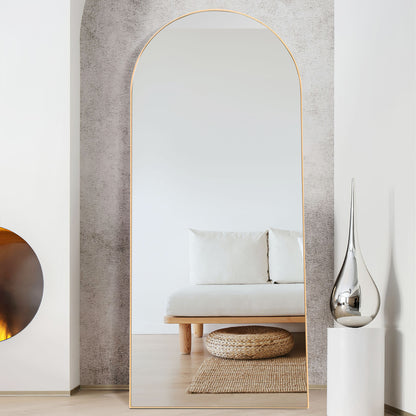 Espejo de pie de cuerpo entero con marco de madera y arco dorado de 71"