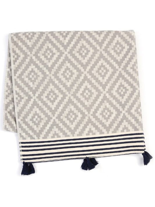 Toalla de playa turca con diseño tribal gris