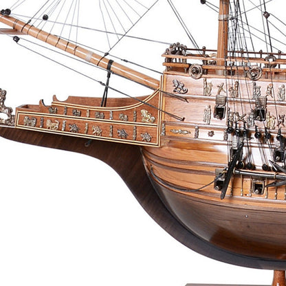 Escultura de barco Sovereign of the Seas de madera marrón de 33" pintada a mano