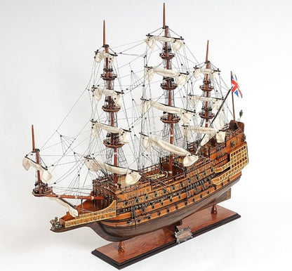 Escultura de barco Sovereign of the Seas de madera marrón de 33" pintada a mano