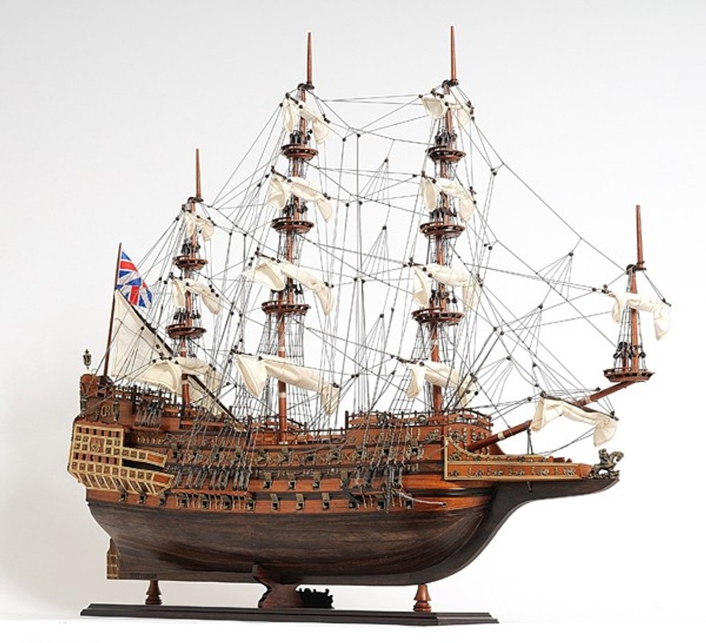 Escultura de barco Sovereign of the Seas de madera marrón de 33" pintada a mano