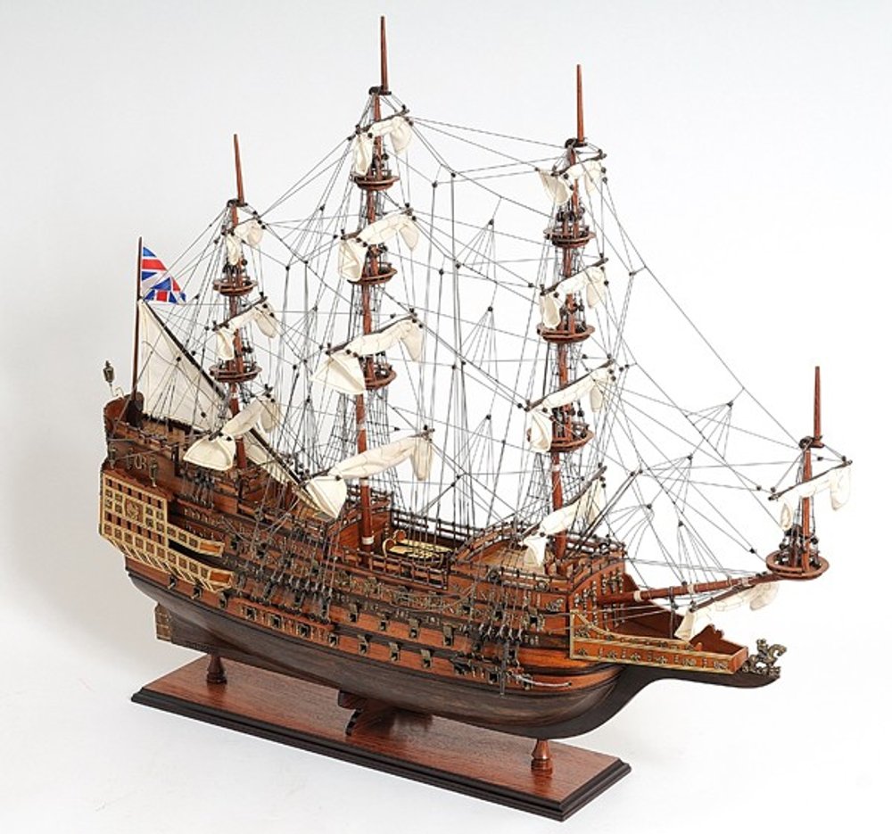 Escultura de barco Sovereign of the Seas de madera marrón de 33" pintada a mano