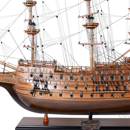 Escultura de barco Sovereign of the Seas de madera marrón de 33" pintada a mano