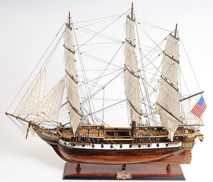 Escultura de madera marrón de 50" pintada a mano
