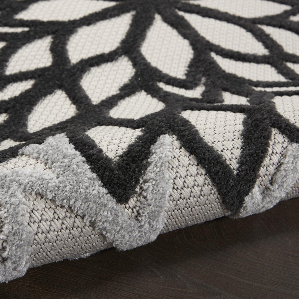 10' X 13' Black And White Floral Indoor Outdoor Area Rug