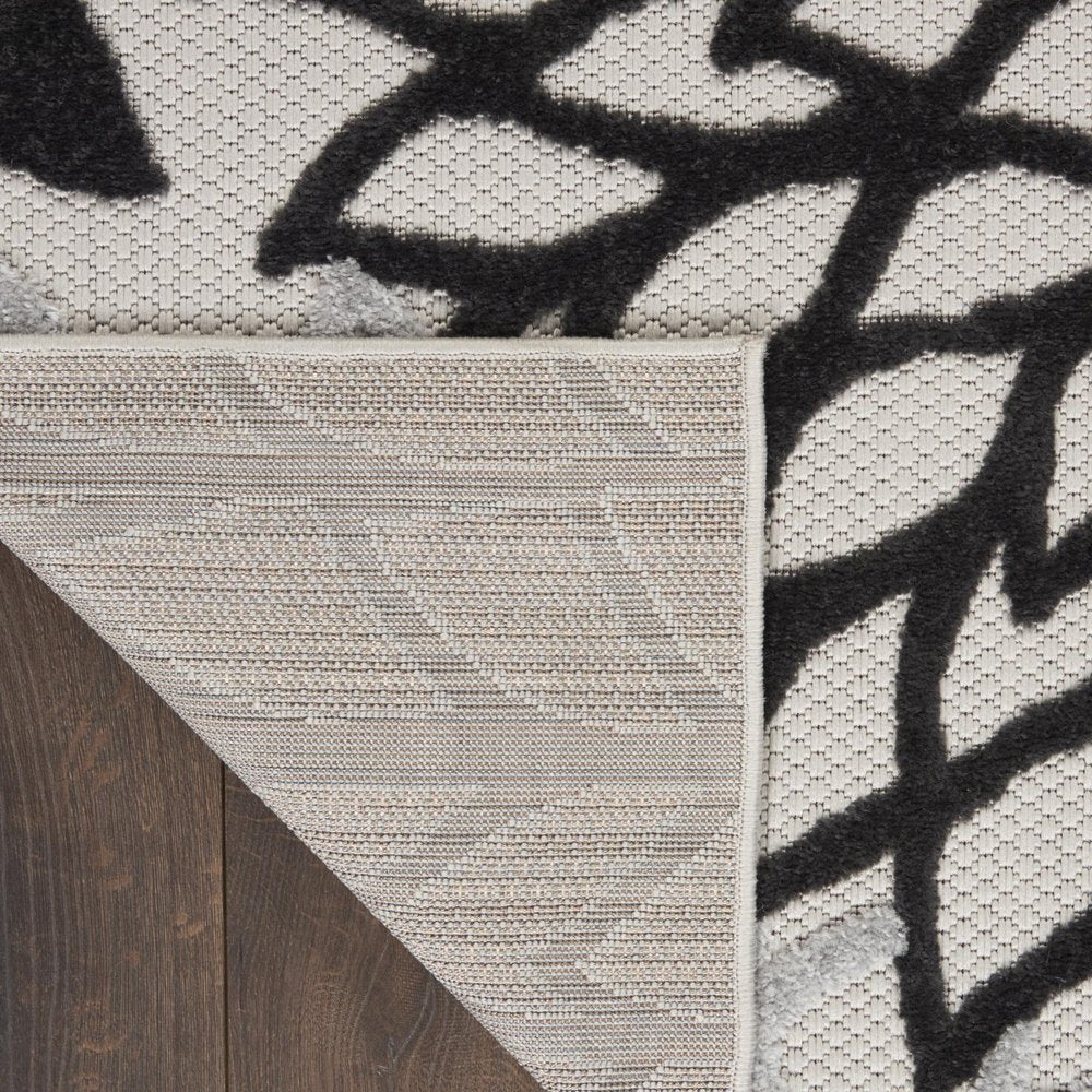10' X 13' Black And White Floral Indoor Outdoor Area Rug