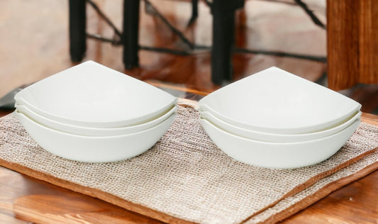 Servicio de porcelana blanca triangular de seis piezas para seis tazones