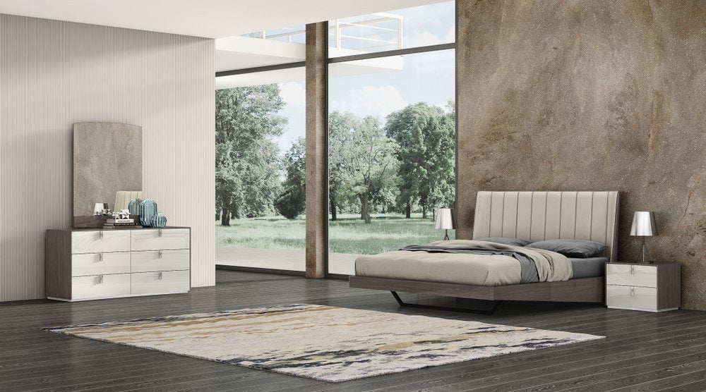 Estructura de cama Queen tapizada en piel sintética gris y brillo marfil
