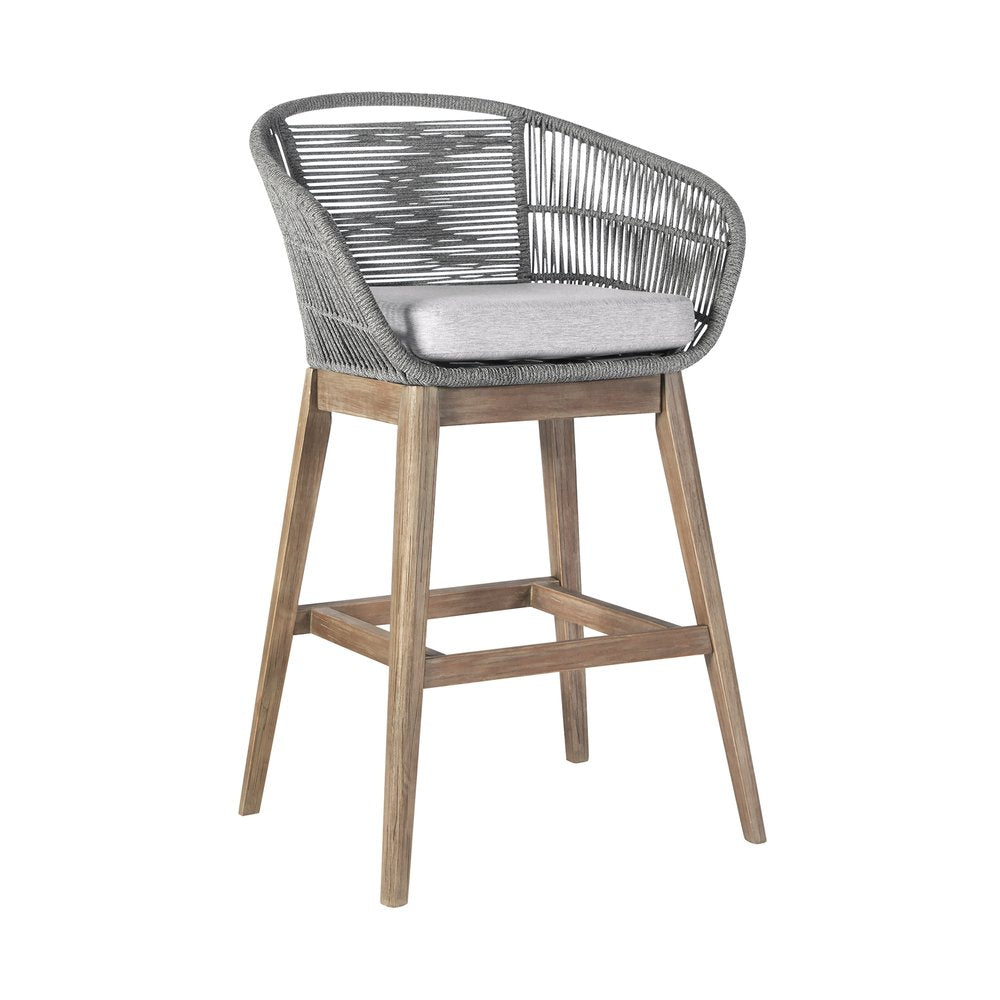 Silla de bar para exteriores de madera maciza gris de 43" con respaldo bajo y reposapiés