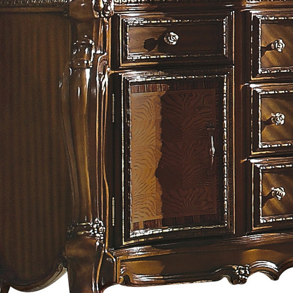 Cómoda triple de cinco cajones de madera maciza y manufacturada marrón de 69"