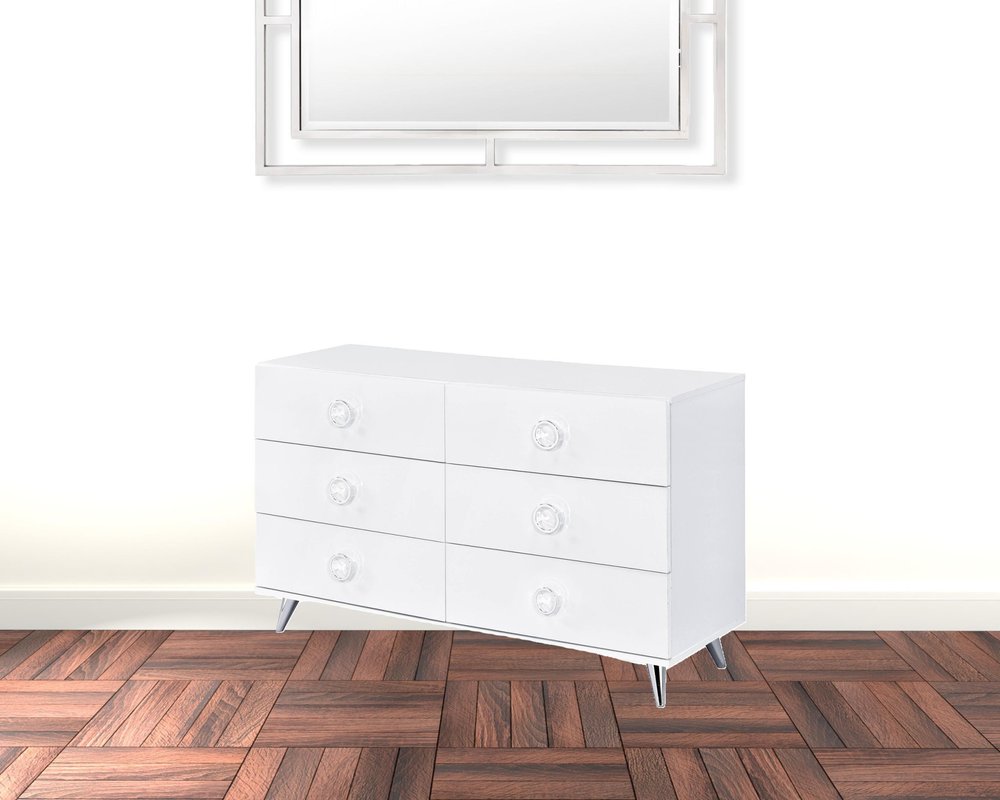 Cómoda doble de 47" de madera manufacturada con acabado blanco y seis cajones