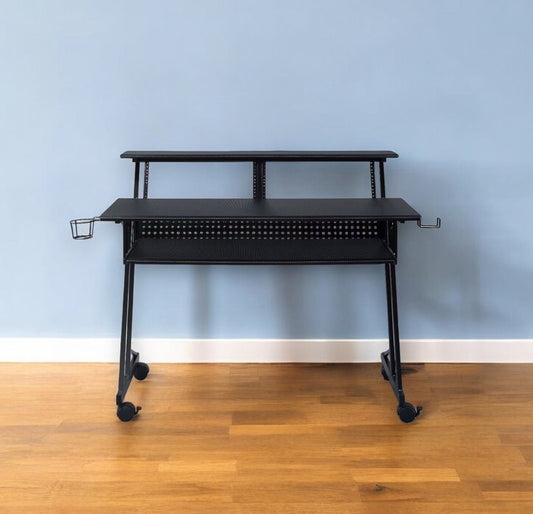 Escritorio para computadora con ruedas de 47" de madera y metal negro