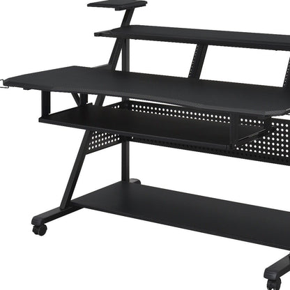 Escritorio para computadora con ruedas de 67" de madera y metal negro