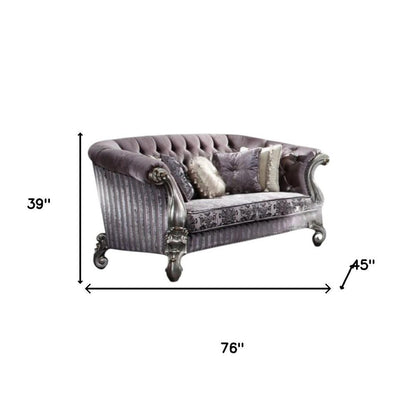Loveseat de 76" de terciopelo morado y platino con cojines decorativos