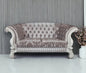 Loveseat de terciopelo marfil y blanco roto de 76" y cojines decorativos