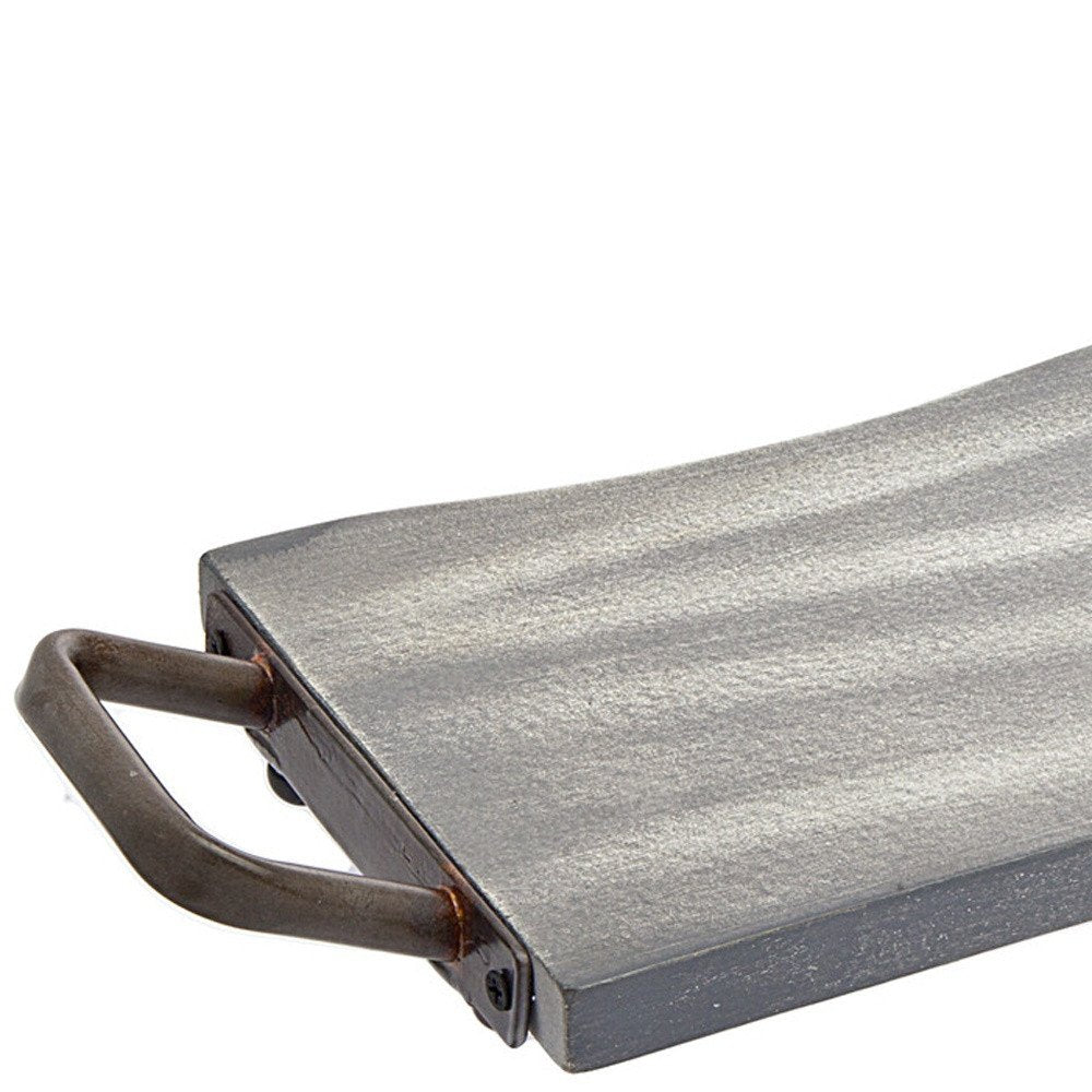 Bandeja para servir de madera y metal gris y negro de 27" con asas