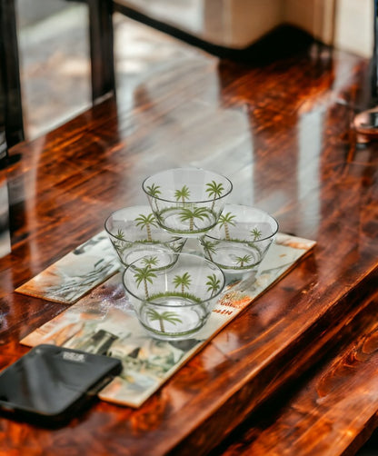 Servicio de cuatro piezas de acrílico con diseño de palmera, transparente y verde, para cuatro cuencos.