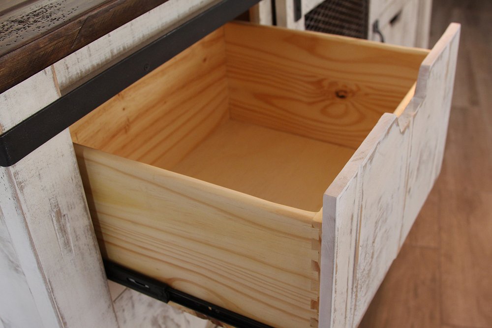 Cómoda triple de seis cajones de madera maciza blanca envejecida de 62"