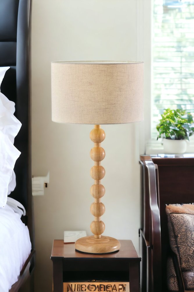 Lámpara de mesa de madera maciza marrón de 71 cm con pantalla de tambor en blanco roto