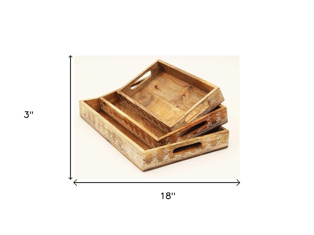 Juego de tres bandejas rectangulares de madera maciza natural con diseño floral, hechas a mano y con asas.
