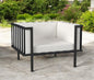 Sillón de exterior de metal negro de 83 cm con cojín blanco roto