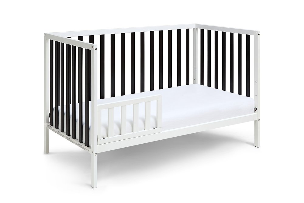 Cuna convertible tres en uno estándar de madera maciza y manufacturada en blanco y negro