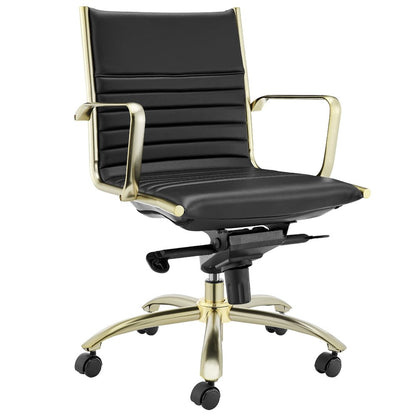 Silla de oficina giratoria ajustable para conferencias, de acero negro y dorado y cuero sintético.