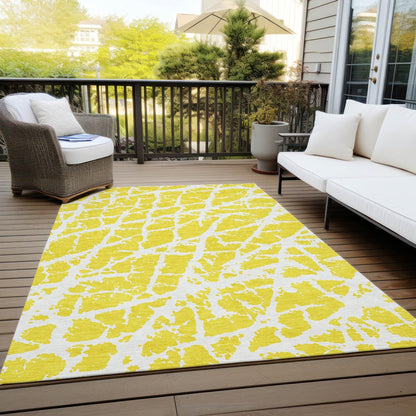 9' X 12' Yellow and White Abstract Washable Non Skid Indoor Outdoor Area Rug