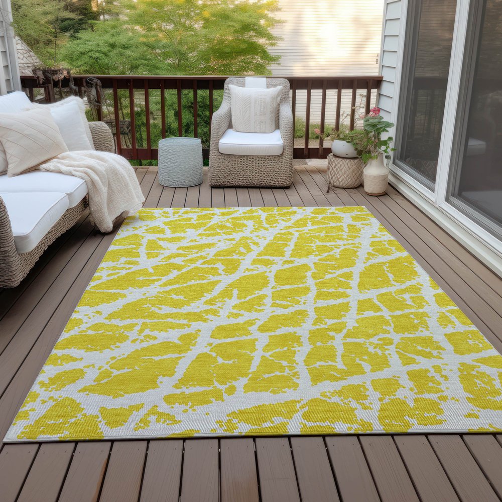 9' X 12' Yellow and White Abstract Washable Non Skid Indoor Outdoor Area Rug