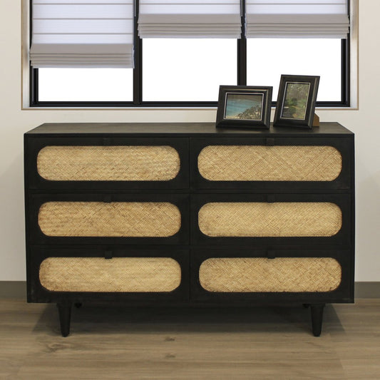 Cómoda doble de 56" de madera maciza y ratán natural y negra con seis cajones