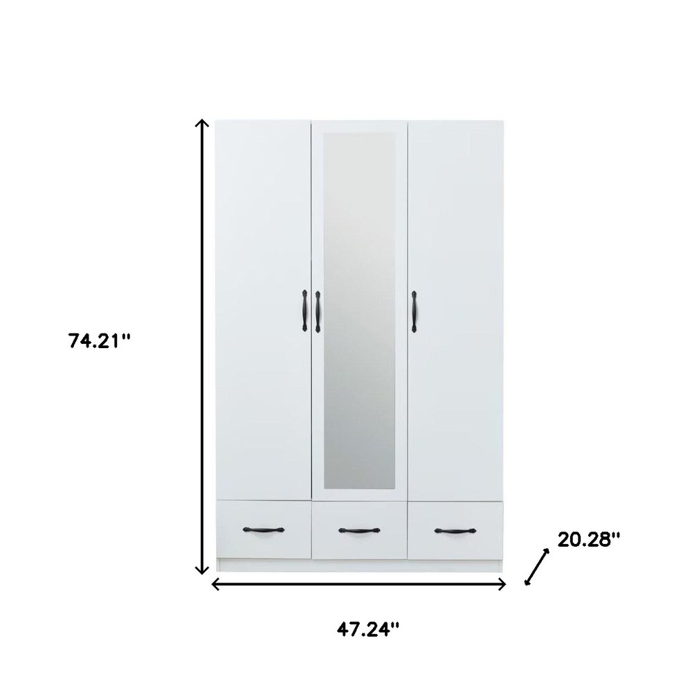 Cómoda blanca de 74" con espejo, tres puertas y tres cajones