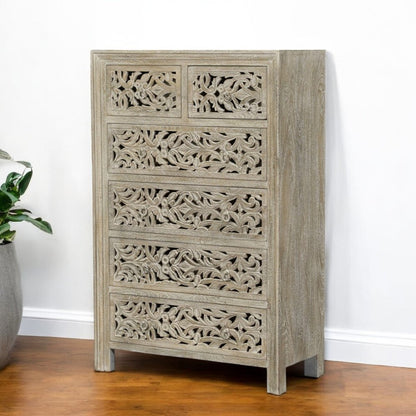 Cómoda de madera maciza de seis cajones con diseño floral tallado en gris de 35"