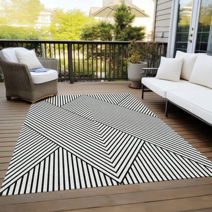 9' X 12' White And Black Geometric Washable Indoor Outdoor Area Rug