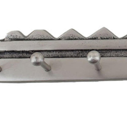 Perchero de pared plateado de 16" con cinco ganchos y forma de llave