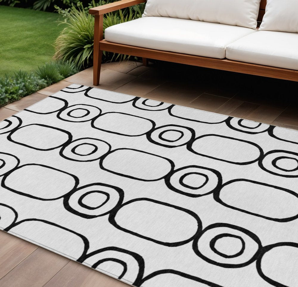 9' X 12' White And Black Geometric Washable Indoor Outdoor Area Rug