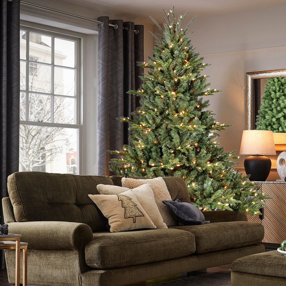9' Pre Lit Full Pine Christmas Tree